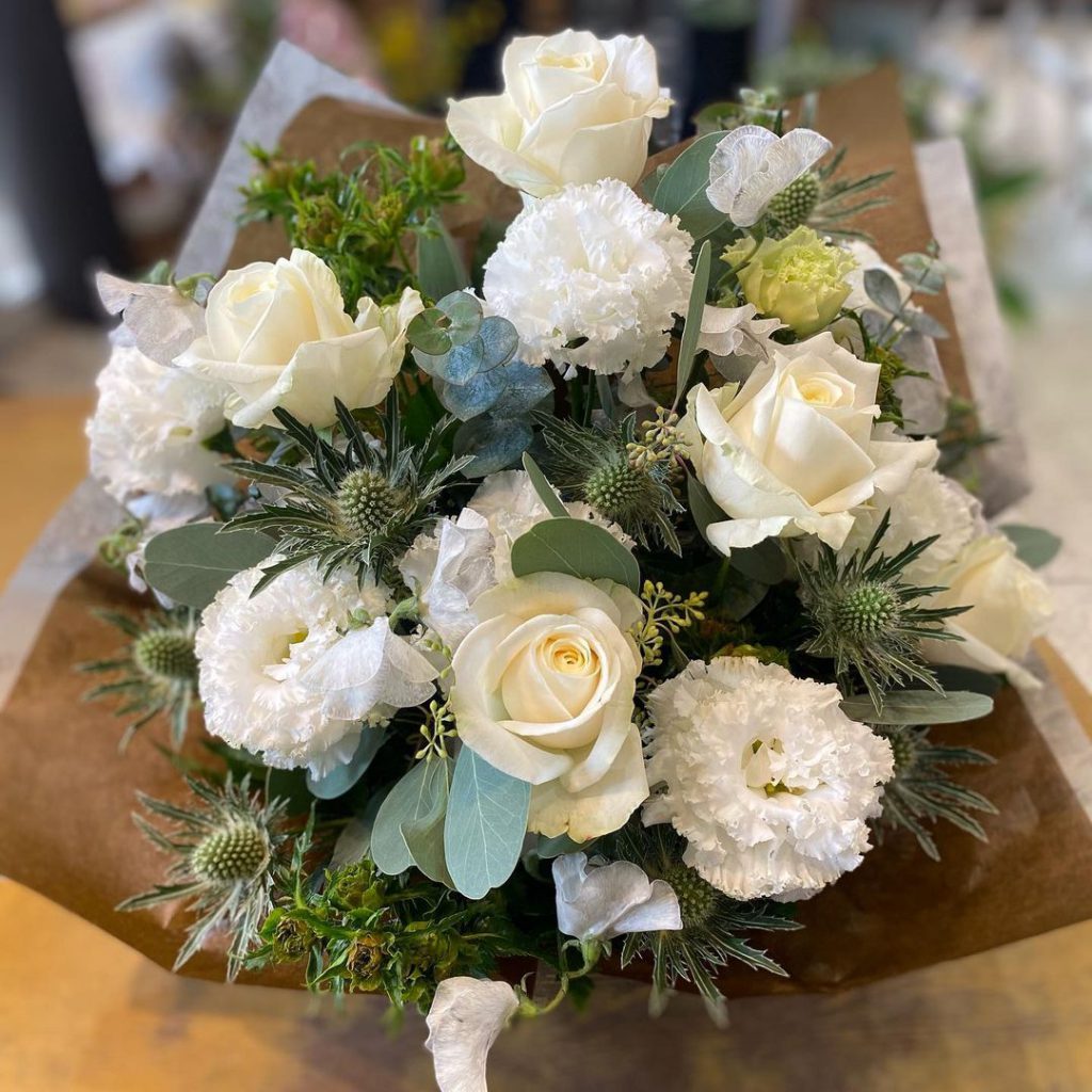 白.グリーンのアレンジメント